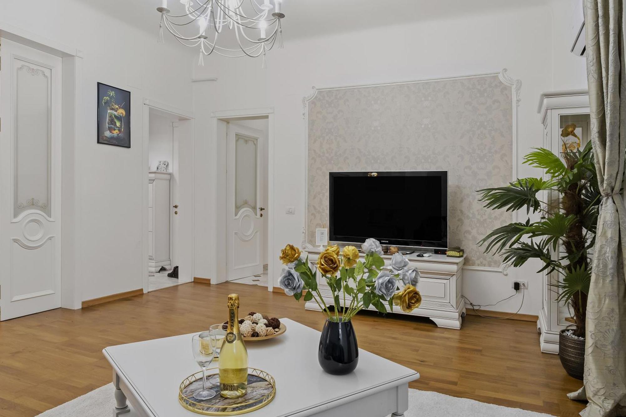 Sweet Luxury Three Rooms Apartment City Center Universitate Bukurešť Exteriér fotografie